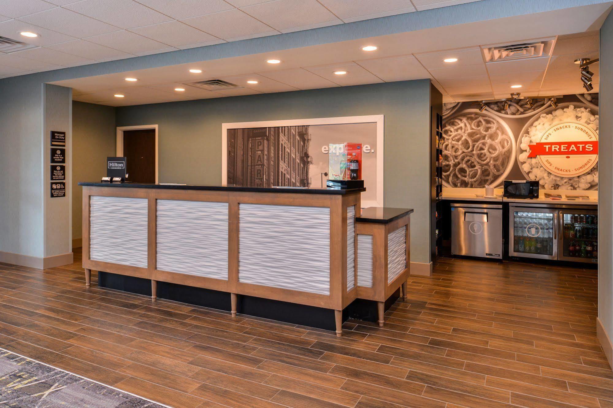 Hampton Inn By Hilton Omaha Airport, Ia Carter Lake Εξωτερικό φωτογραφία