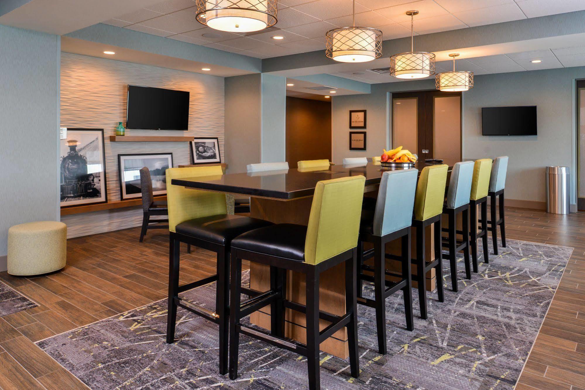 Hampton Inn By Hilton Omaha Airport, Ia Carter Lake Εξωτερικό φωτογραφία