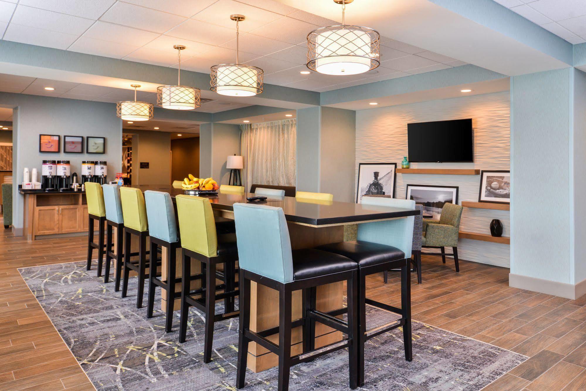 Hampton Inn By Hilton Omaha Airport, Ia Carter Lake Εξωτερικό φωτογραφία