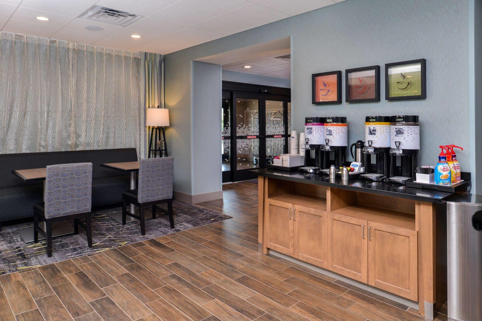 Hampton Inn By Hilton Omaha Airport, Ia Carter Lake Εξωτερικό φωτογραφία